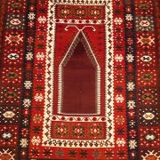Elegant Ipek Kilim Craft