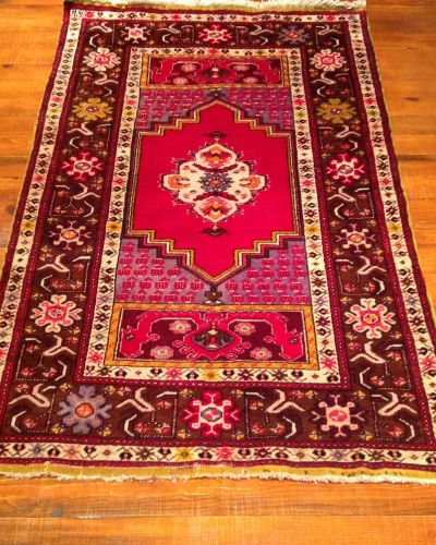 Handwoven Kirsehir Rug