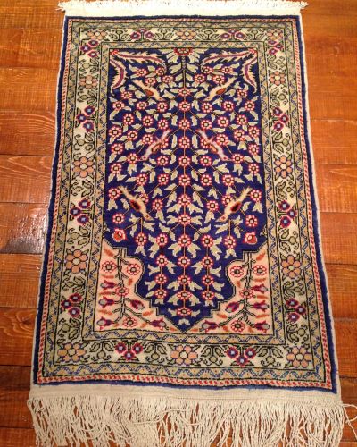 Ornate Ipek Silk Rug