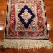 Elegant Ipek Wool Rug