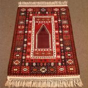 Elegant Ipek Kilim Craft