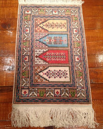 Elegant Ipek Rug