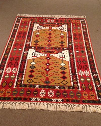 Ornate Ipek Kilim Weave