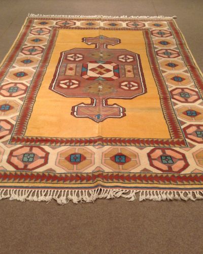 Heritage Old Carpet Design